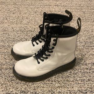 Dr. Martens Youth White Boots Size 2 with Zipper’s